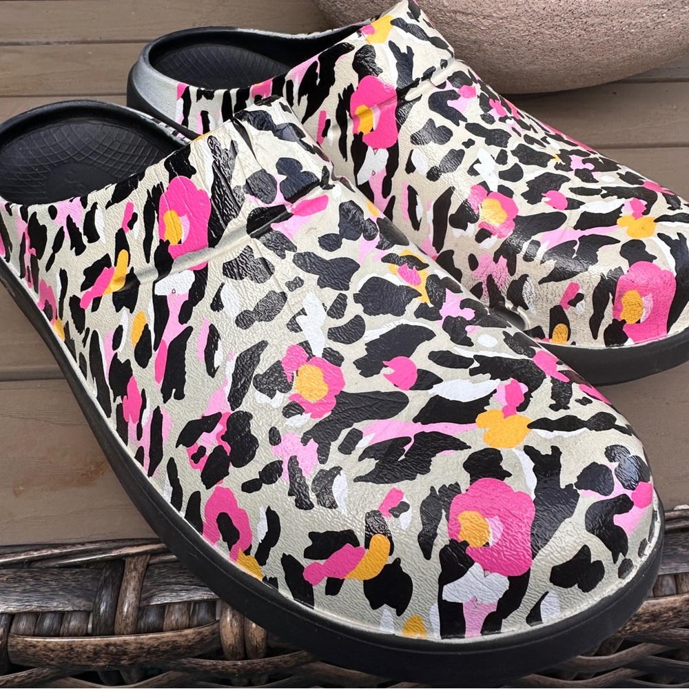 Leopard Print Oofo Clogs with Pink and Yellow Accents
